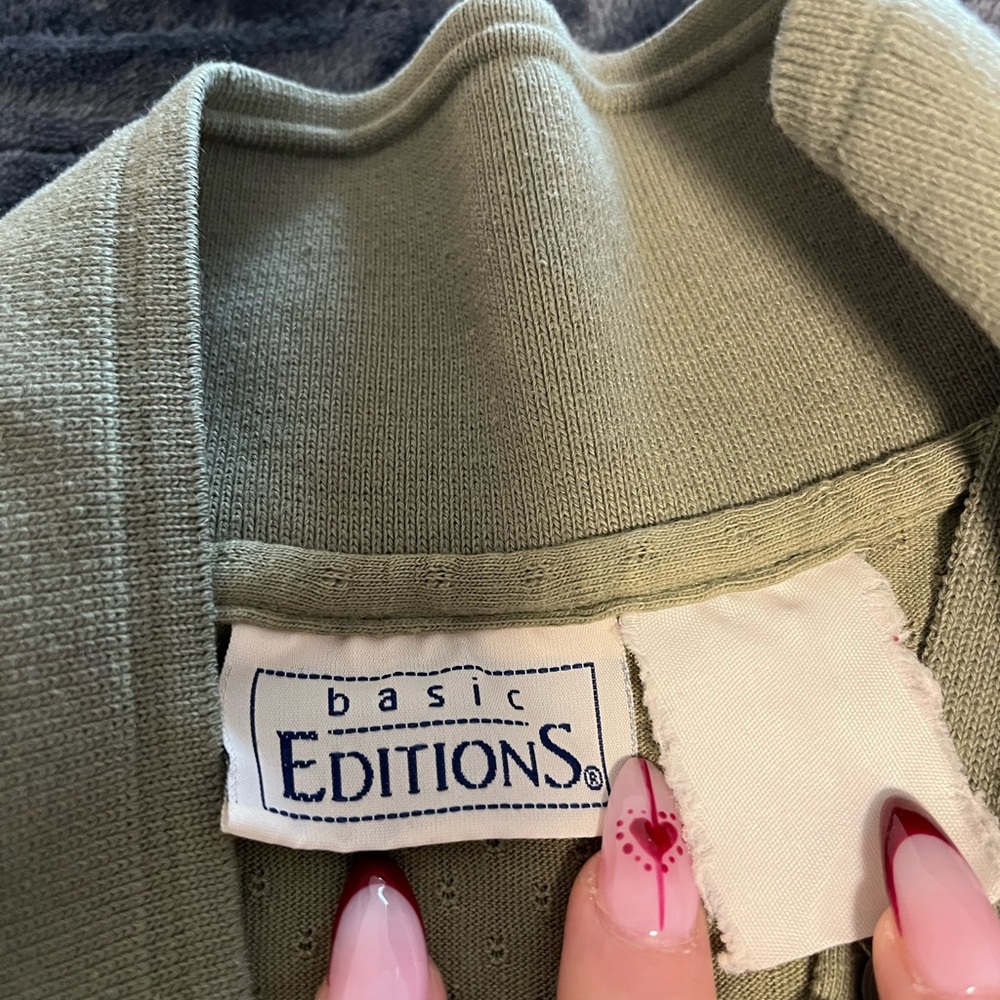 Embroidered Button Top - Picture 3 of 4